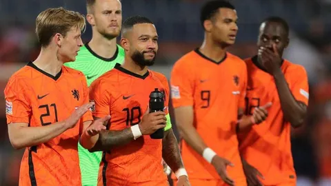 “官方确认：托莫里加入米兰，签约至2025”